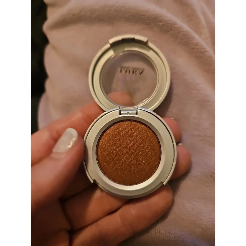 Luka Mineral Cosmetics Mineral Eye Shadow Utopia New